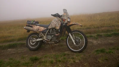 bigger - @PowszechnySamarytanin: Ja KLR 650 custom. ;-) 
Tu na poloninie rownej. 

...