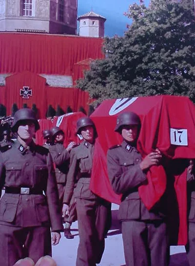 FrauWolf - Pogrzeb żołnierzy Waffen SS
#fotohistoria #iiwojnaswiatowa