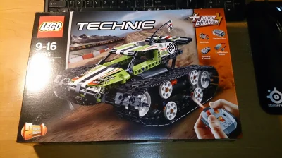 epi - Taki pojazd zajechał właśnie na moje biurko :D
#lego #legotechnic #legoepiego