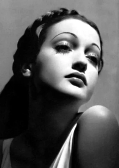 kwiatencja - Dorothy Lamour
amerykańska aktorka lat 30-40-stych 

#ladnapani #star...