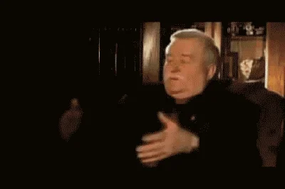 PanicInDetroit - Nie ważne, że nie na temat, w znalezisku o @lechwalesa tego gifa po ...