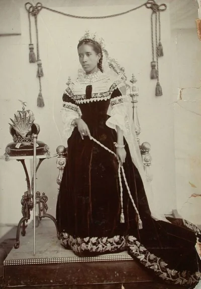 myrmekochoria - Królowa Ranavalona III, ostatni władca królestwa Merina (Madagaskar)....