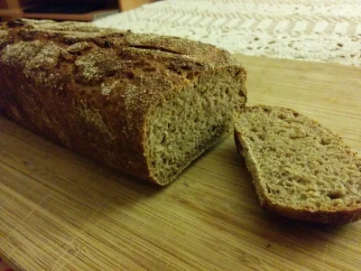 kmicic77 - Chleb 100% żytni razowy z odrobiną miodu #chleb #chlebdomowy