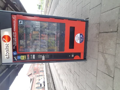 Sobola2000 - A tetar wyobtaźcie sobie taki automat u was na stacji PKP ciekawe ile by...
