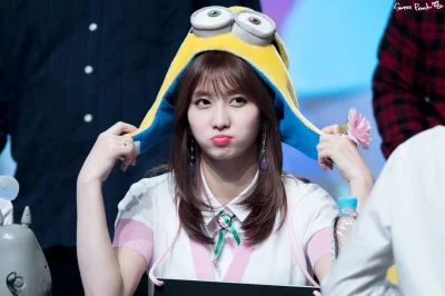 XKHYCCB2dX - #momo #twice 
#koreanka #japonka