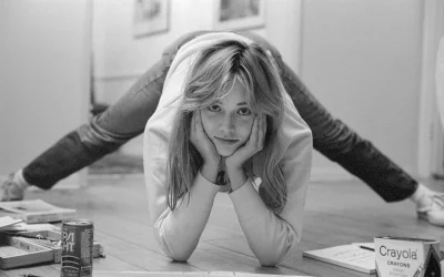 j.....n - Sharon Stone - zdjęcie z roku 1983
#ladnapani #aktorka #sharonstone #ladna...