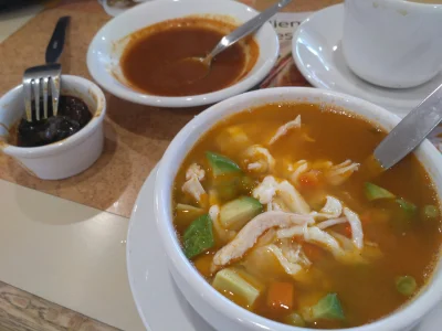 Fevx - Kolejna część kulinarnej relacji z Meksyku, czyli zupa caldo talapenjo. Taki r...