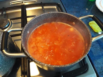 T.....y - @chixi właśnie się gotuje ( ͡º ͜ʖ͡º) dodałem 3 cebule i marchewki 

Sądzę ż...