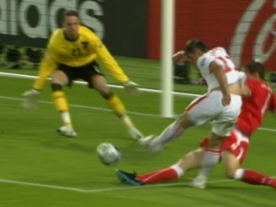 yourgrandma - @Ojciec_Kazimierz: i strzelił jedyną bramkę dla Polski na euro 2008 (w ...