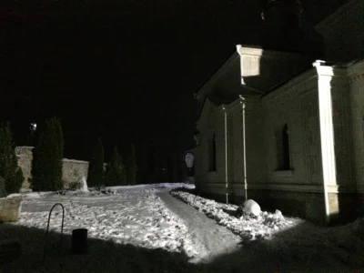 sull1v4n - Polecam wspinaczkę na klasztor zimą, wraz z lodowym dojazdem pozostawia ni...