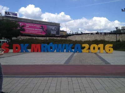 J.....- - #krakow 
Na rondzie Mogilskim słynna "Krówka 2016" zmieniła postać ( ͡° ͜ʖ ...