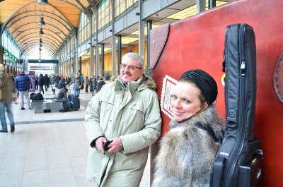 BartlomiejS - Jeszcze jedno zdjęcie naszych gości, którzy wczoraj zapowiadali pociągi...