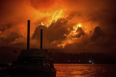 pekas - #fotografia #pozar #creepy

Pożar lasu w Eagle Creek w stanie Oregon. Tak, ...