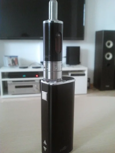 jjarik - #epapieros 
#epalenie
#epapierosy
#edym

Sprzedam eleaf istick 20w kpl ...