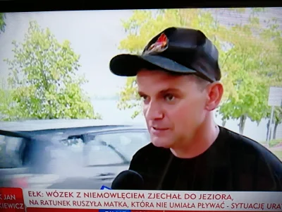 s.....o - St. asp. Grzegorz Ramotowski, który wyciągnął z wody niemowlę a następnie s...