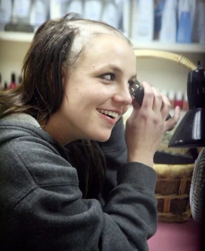 Catit - Dziś mija dokładnie 12 lat od dnia, w którym Britney Spears ogoliła się na ły...