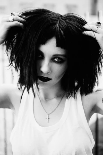 k.....a - #palewaves #ladnapani #goth 
Dziś świętujemy urodziny z #heatherbarongraci...