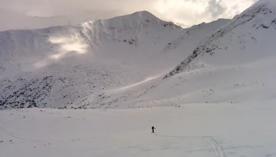 uysy - 5 dni skiturowania, trzeba odespać. Dobranoc mirki :)
#gory #tatry #skitury #...