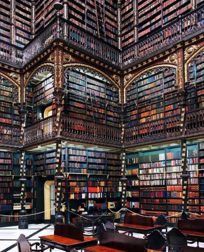 aloszkaniechbedzie - Taka tam biblioteka w Rio de Janeiro 

#niewiemjaktootagowac #sz...