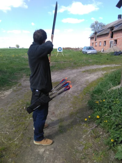 marek-wrzosek-94 - #lucznictwo #hobby 
A wam jak mija popołudnie? ;)