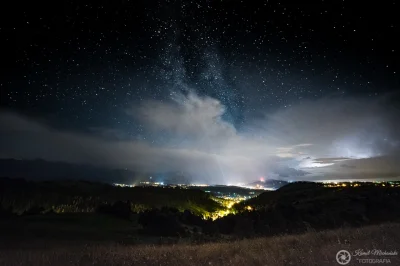 KamilZmc - Dynamiczne nocne niebo nad Podhalem.
Nikon D7200 + Samyang 10mm, Exif: IS...