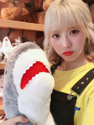 XKHYCCB2dX - #luda #wjsn
#koreanka