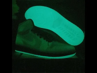 MuzG - Murki co myślicie o takich Jordanach z efektem "glow in the dark" (w filmie od...