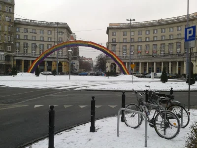 Jerzu - #rowerstats 10km Tęcza na Placu Zbawiciela po renowacji wygląda...podwójnie? ...