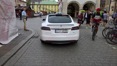 ixem - Nie wiem czy wiecie, ale w Krakowie taxi mają jeździć tylko elektryczne samoch...