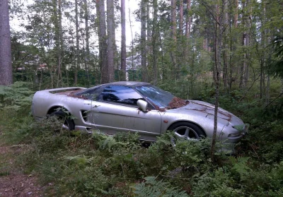 Mesk - Opuszczona Acura NSX znaleziona w rosyjskim lesie
#carboners #honda #motoryza...