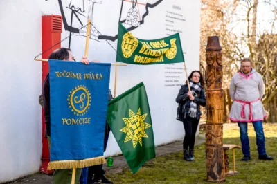 R.....v - Światowid wrócił do Choroszczy! [WYKOP]

Kilka miesięcy temu w Choroszczy...