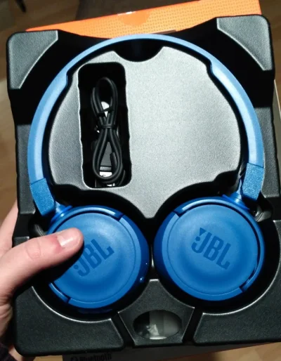 KornixPL - Dzięki dla @Emirito, który doradził mi zakup tych słuchawek, brzmią spoko ...