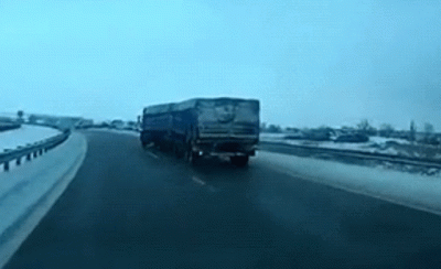 v.....k - Gacie pełne ( ಠ_ಠ)

(╭☞σ ͜ʖσ)╭☞ #gif

#ciezarowki #wypadek (prawie) #mo...