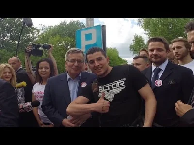 GrubyJoe - Trollowanie Bronisława Komorowskiego
#korwin #komorowski #heheszki #wybor...