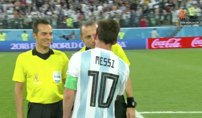 p.....u - Messi gratuluje kolegom z drużyny #mecz