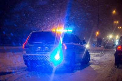 EYJAN - Islandzki policjant traci prawi jazdy za przekroczenie prędkości - to, że peł...