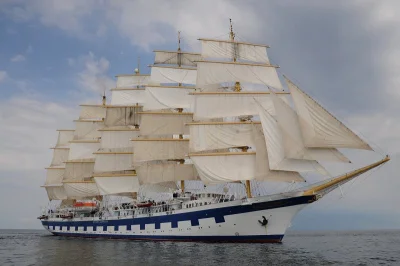 wiecejszatana - @Aquiller: wcale nie 
Royal Clipper (5050 m²) - zbudowny w Polskiej ...