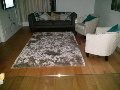 anonim1133 - Pewne małżeństwo kupiło nowy dywan, całkiem fajny. 

Niestety pies uciek...