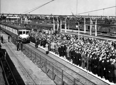 A.....r - Pierwszy elektryczny pociąg w Rzeszowie 26 września 1963, ze smutkiem trzeb...