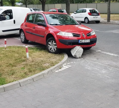 Desparos - I tak się parkuje na tej wsi 
#parkowanie #Warszawa