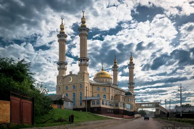 F.....o - Meczet w miejscowości Ekażewo w Inguszetii.
#rosja #kaukaz #inguszetia #me...