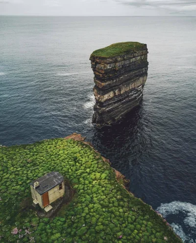 Pani_Asia - Opuszczony domek na zachodnim wybrzeżu Irlandii!

#earthporn #estetyczn...