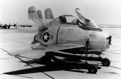 s.....w - McDonnell XF-85 Goblin - amerykański eksperymentalny samolot myśliwski. Sko...