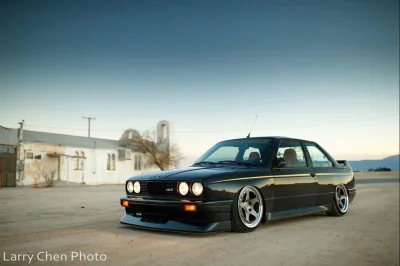 D.....k - (｡◕‿‿◕｡)

#BMW #bmwboners #carboners #samochody #klasykimotoryzacji