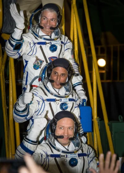 irytacjaniebosklonu - Szypciej pan Sojuz bo zpaćbym poszła.