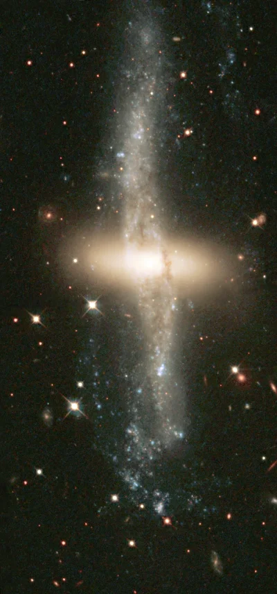 d.....4 - NGC 4650A

#conocastrofoto #kosmos #astronomia #dobranoc