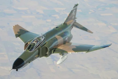 KubanskiEseista - @EkspertzNASA: F-4 Phantom