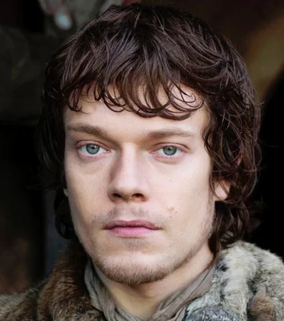 S.....a - @zolwixx: Z tyłu to chyba młody Theon Greyjoy.