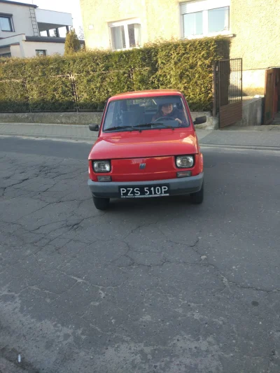 kendi - #!$%@?, bo was porozjeżdżam!

#czarneblachy #carspotting #126p