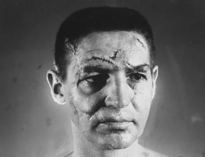 siwymaka - Terry Sawchuk - kanadyjski hokeista grający na pozycji bramkarza. Grał bez...